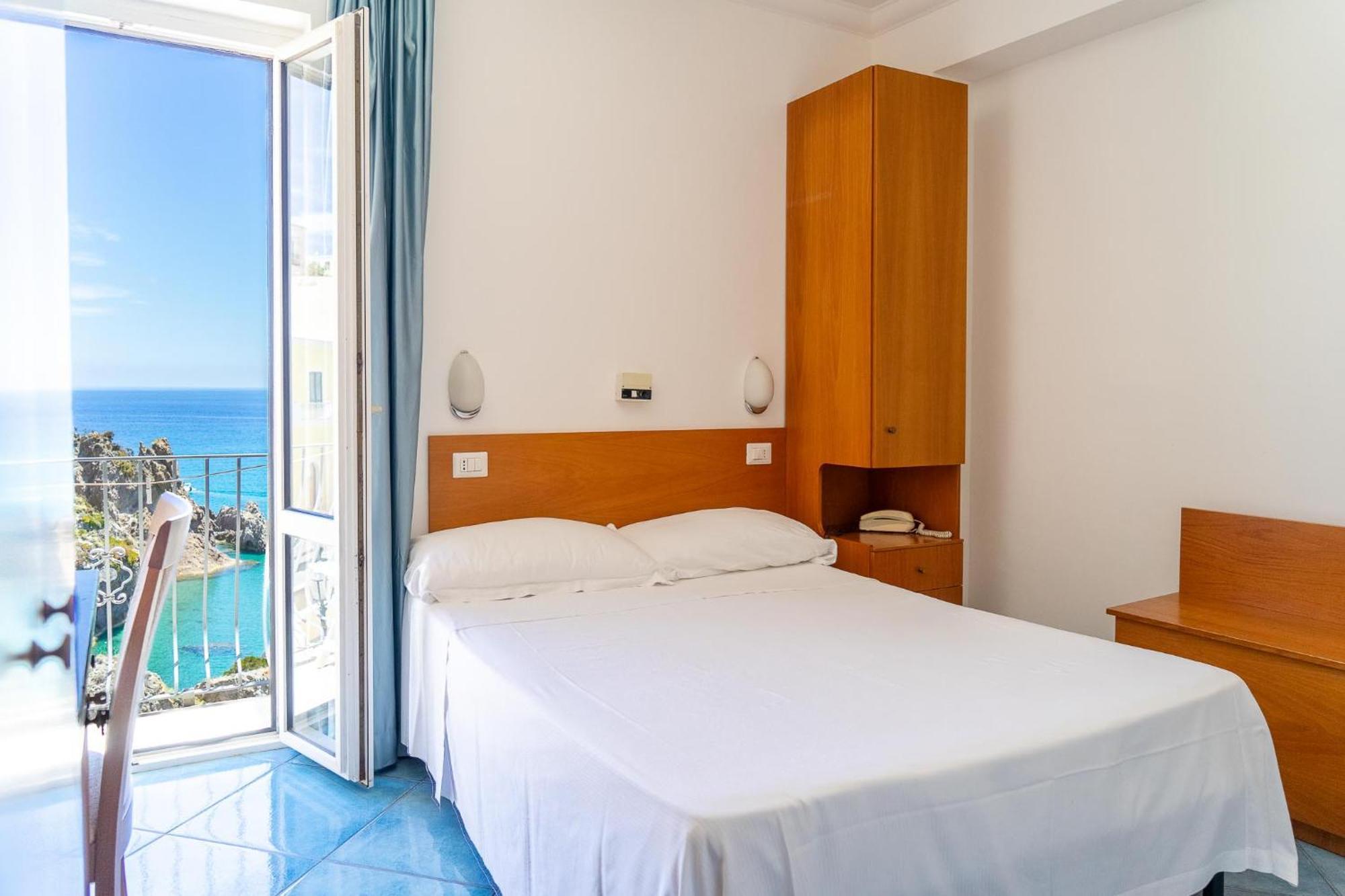 Hotel Bellavista Ponza Esterno foto