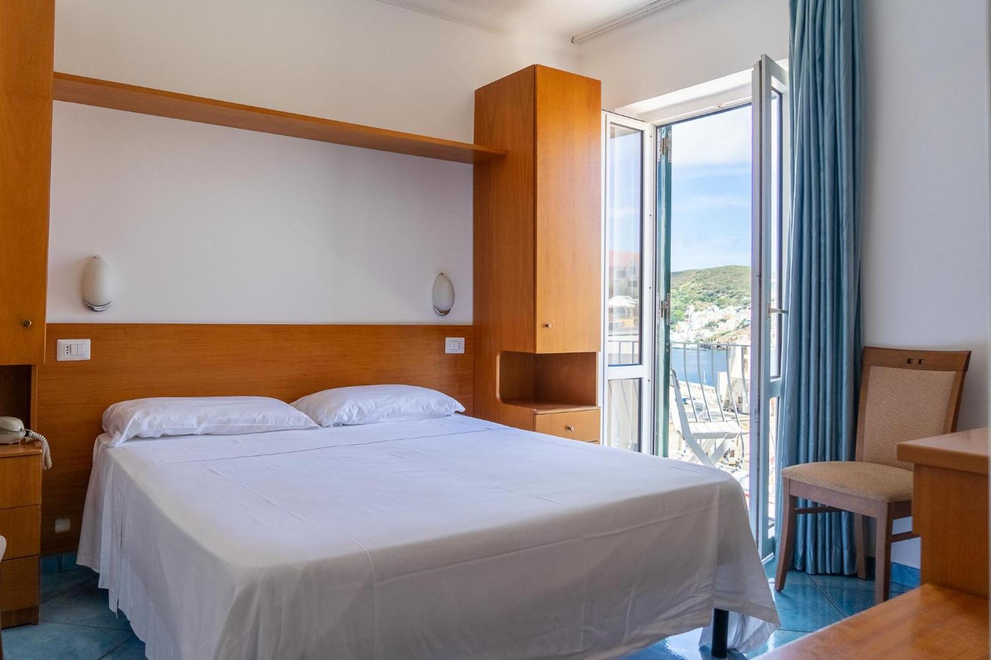 Hotel Bellavista Ponza Esterno foto